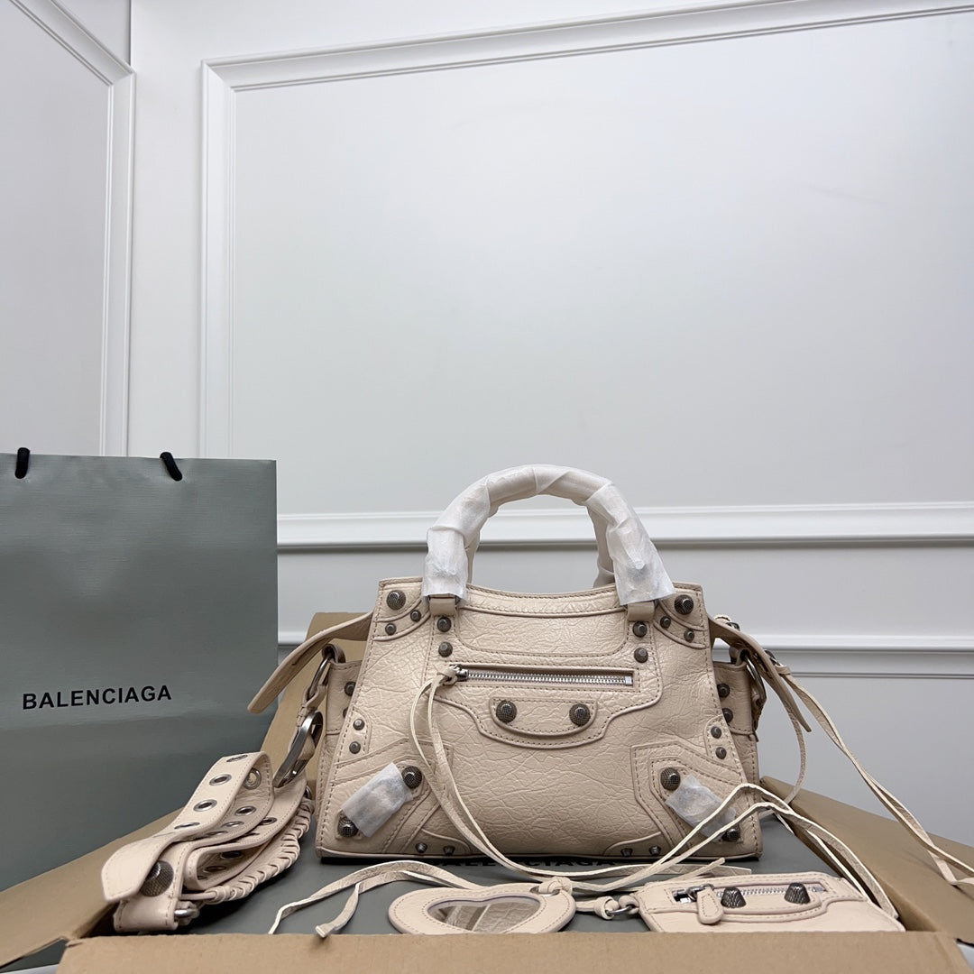 NEO CAGOLE LAMBSKIN