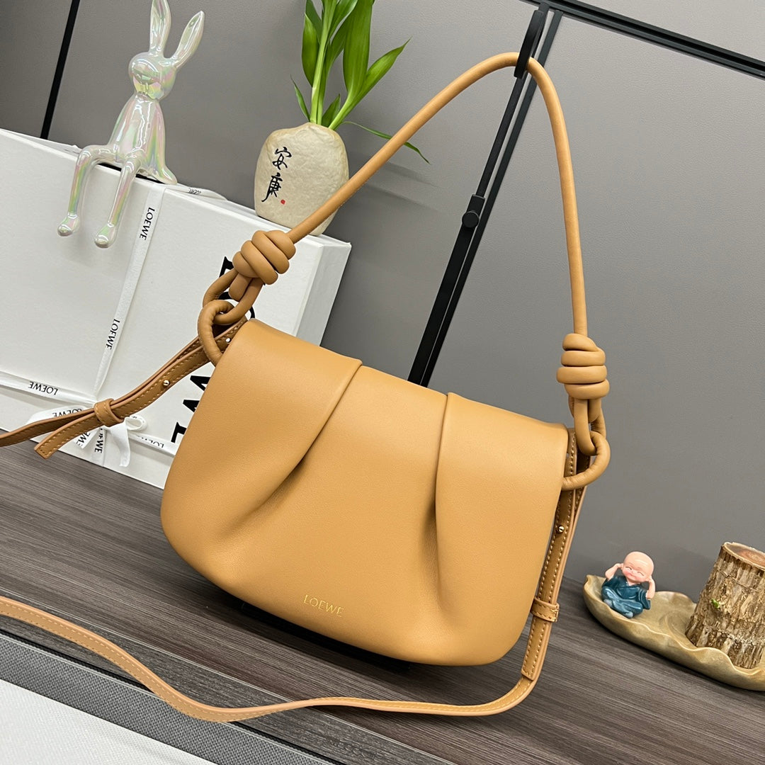 L*ew Paseo Shoulder Bag Cowhide
