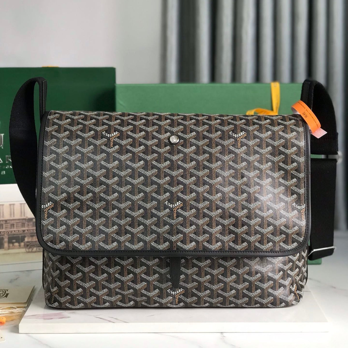 CITADIN MESSENGER BAG 39 IN BLACK G*yardine CANVAS