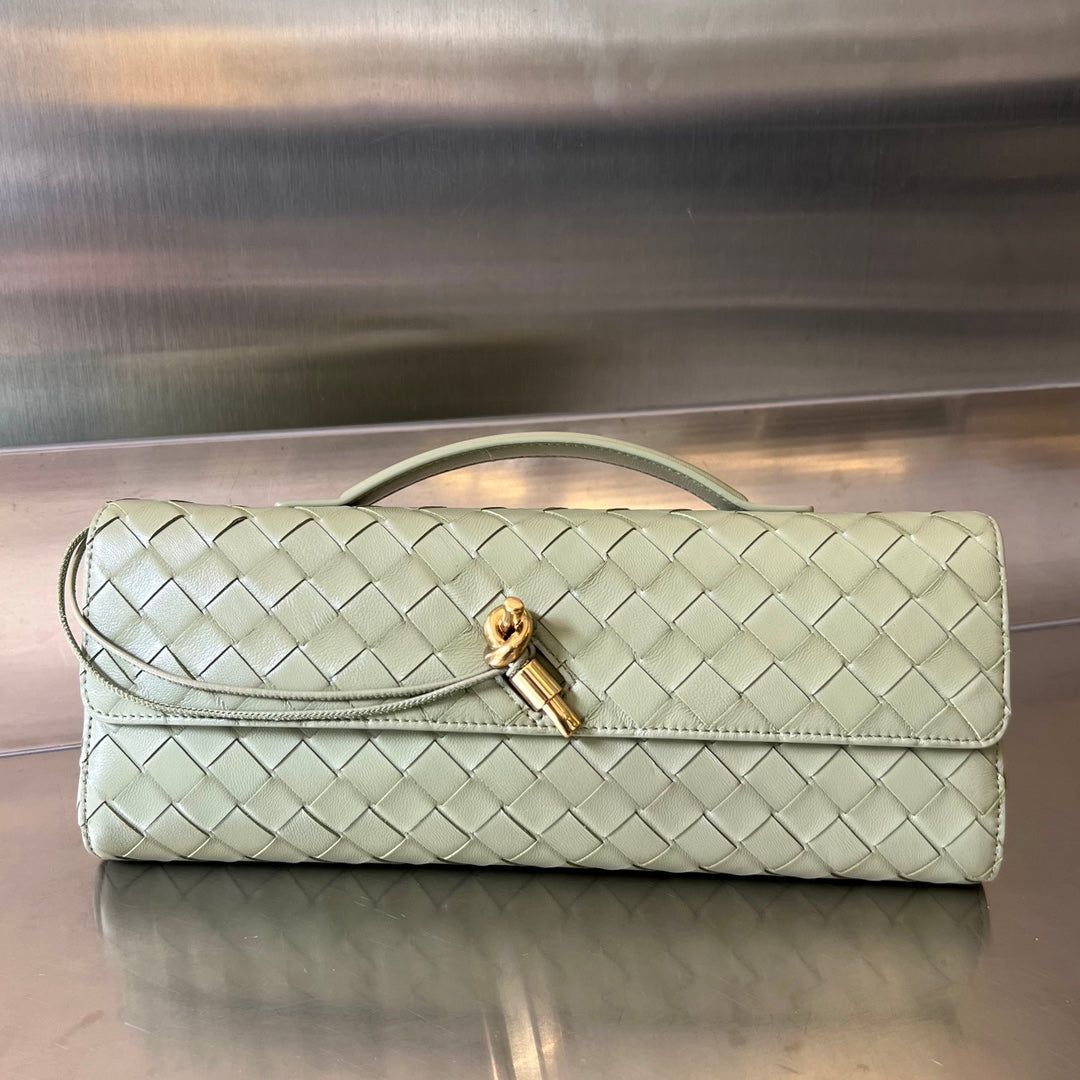 B*V Long Clutch Andiamo Handle Calfskin Ghw