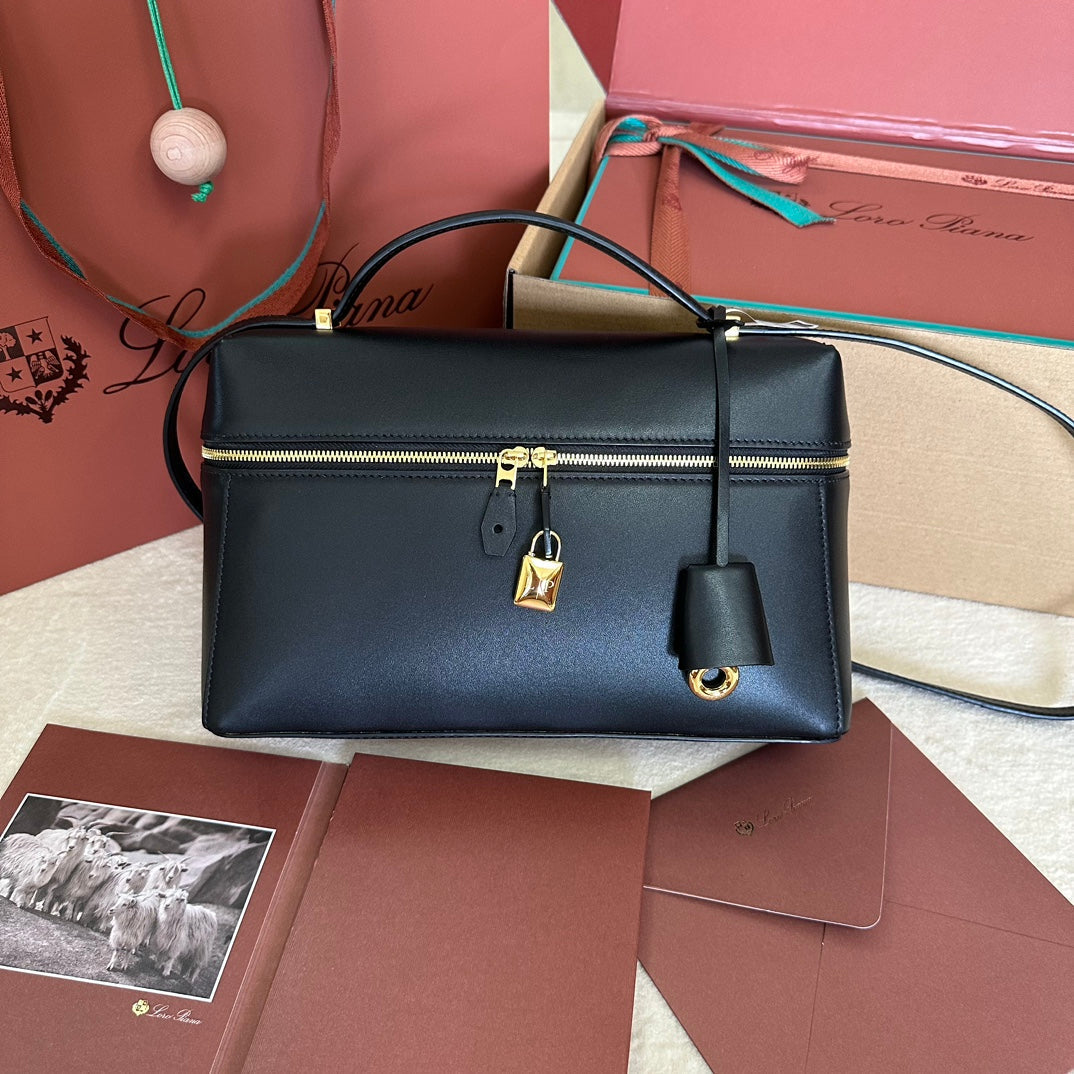 EXTRA BAG L27 SMOOTH CALFSKIN GOLD HARDWARE