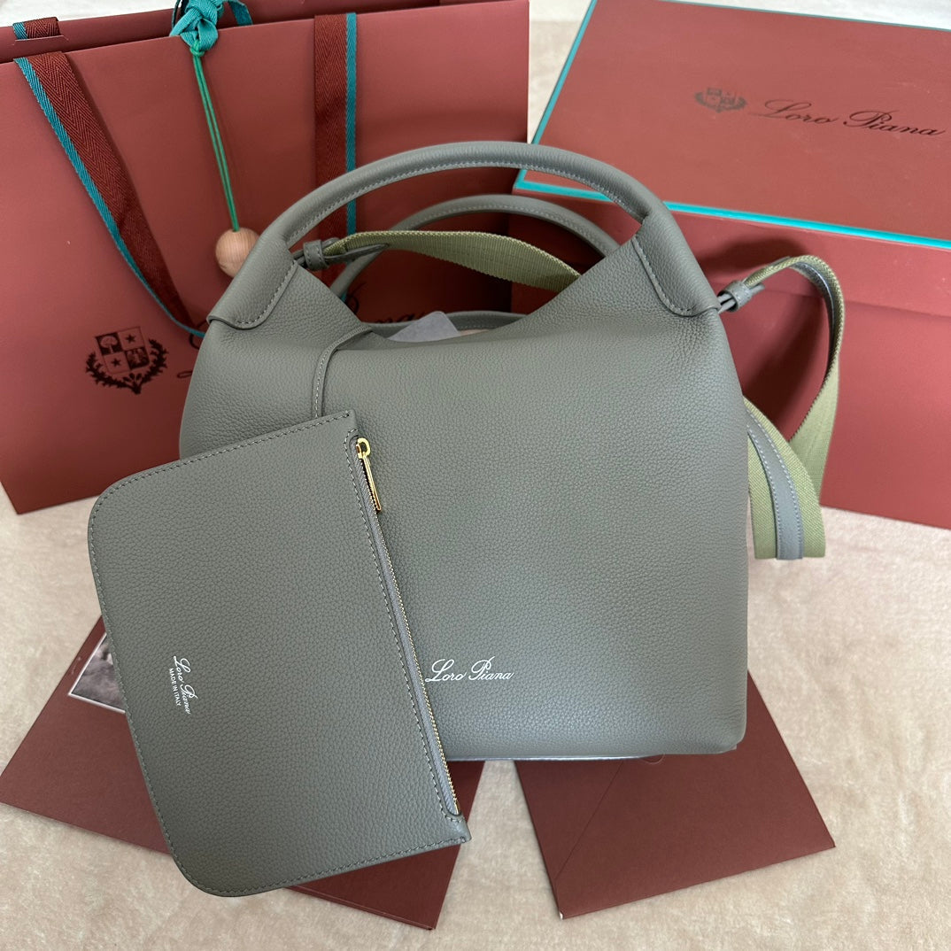 BAG CALFSKIN GOLD HARDWARE