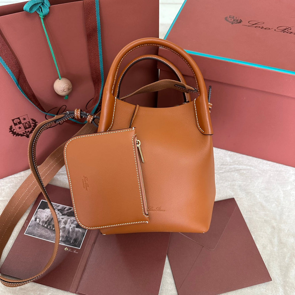 BALE BAG GRAINED CALFSKIN GOLD HARDWARE