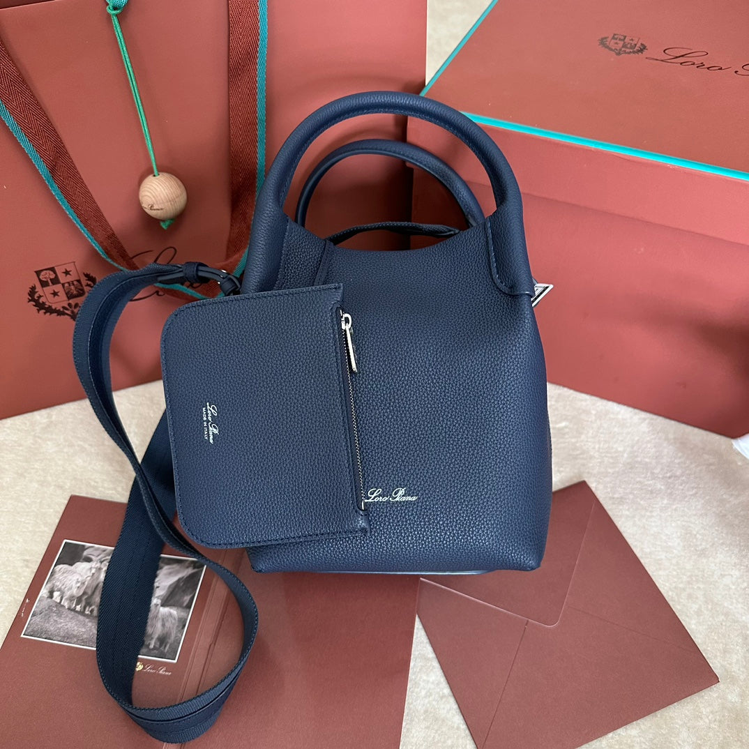 BALE BAG GRAINED CALFSKIN SILVER HARDWARE