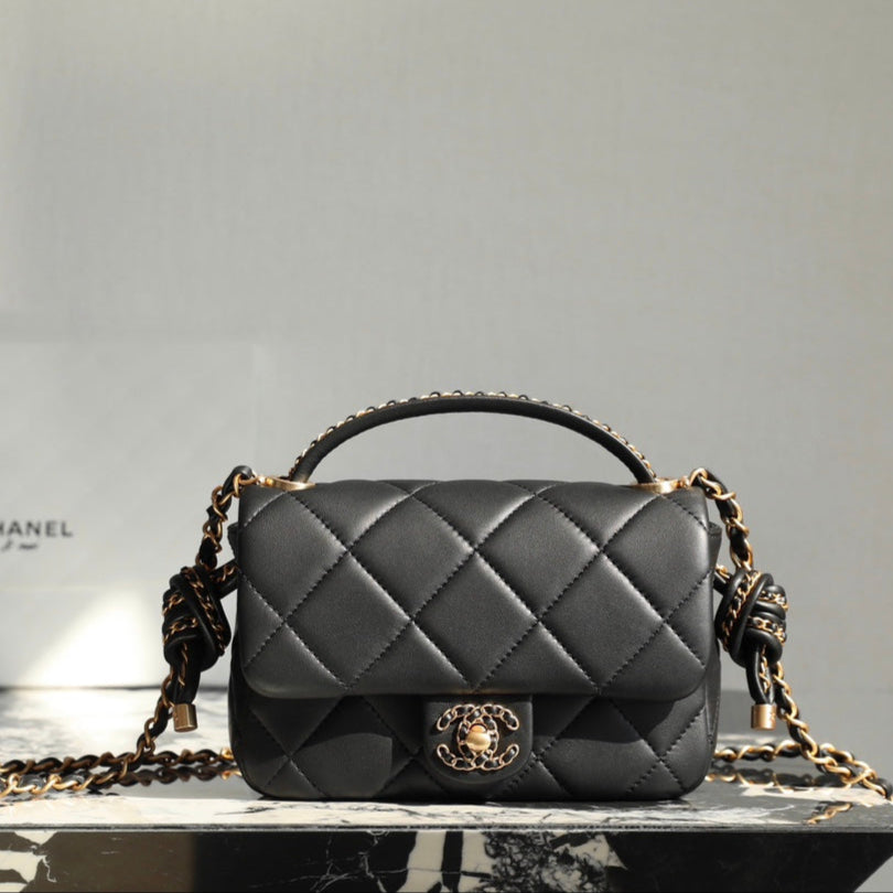 C*C 19 Bag 25C 18cm Black Lambskin Gold Hardware