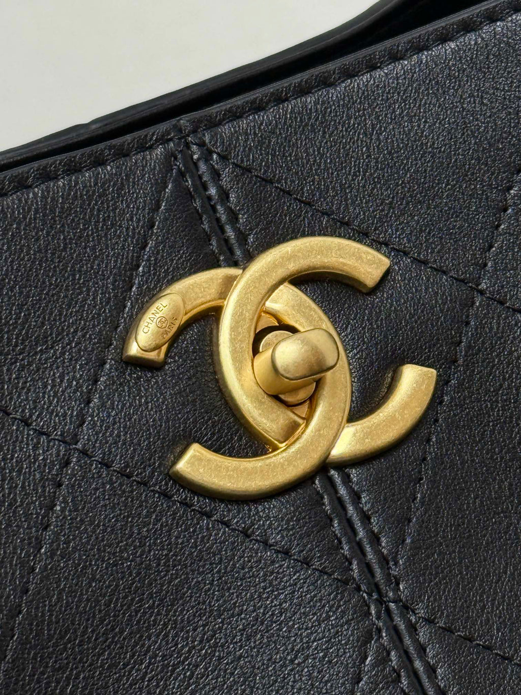 C*C 25A Tote Bag Calfskin