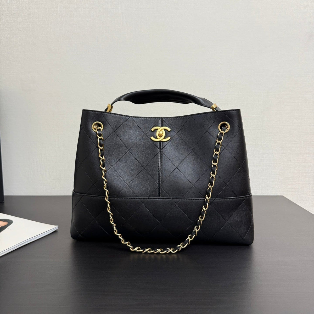 C*C 25A Tote Bag Calfskin