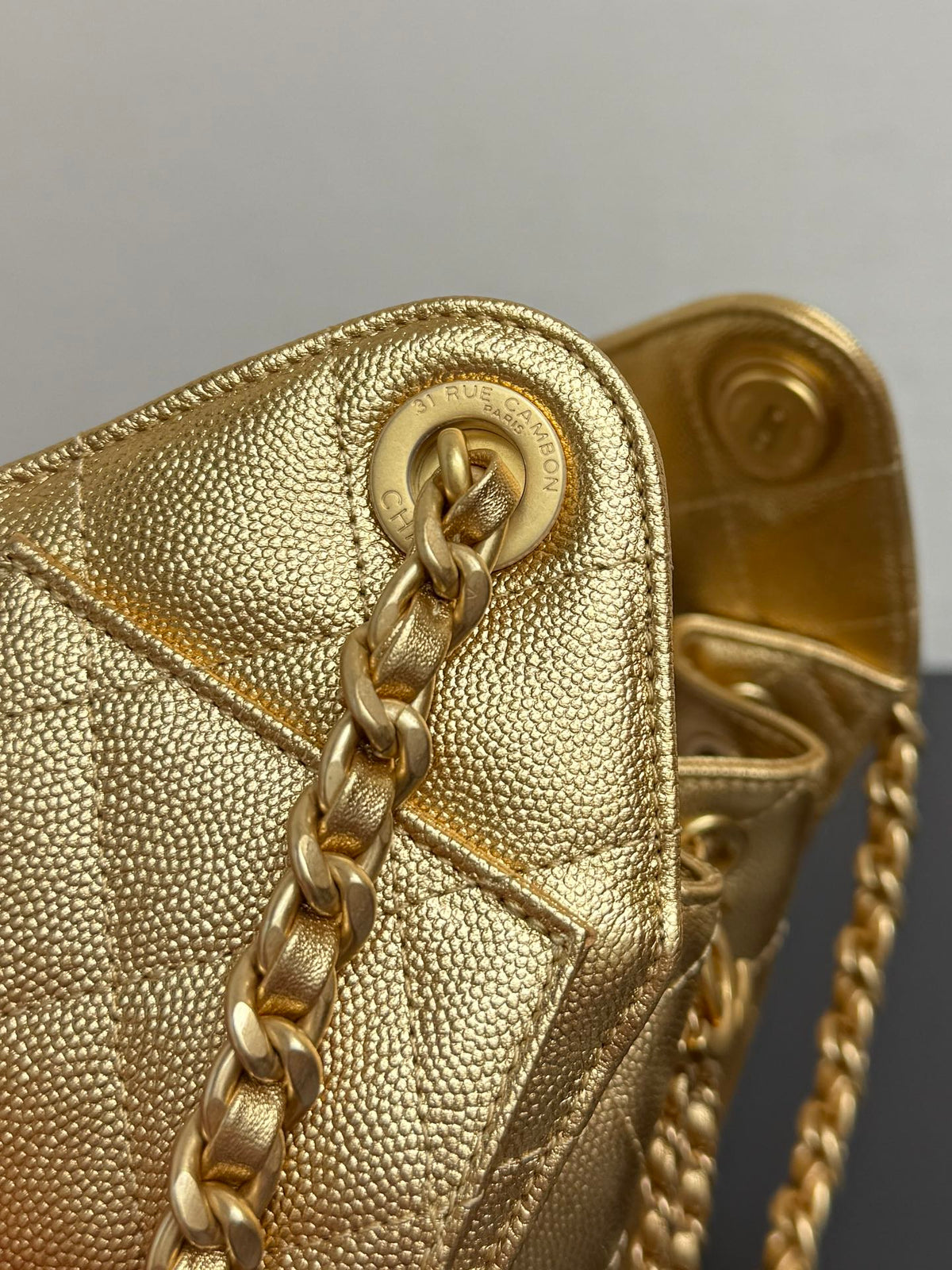 Ch*nel 2026 Hobo Bag 22cm Gold Grained Calfskin