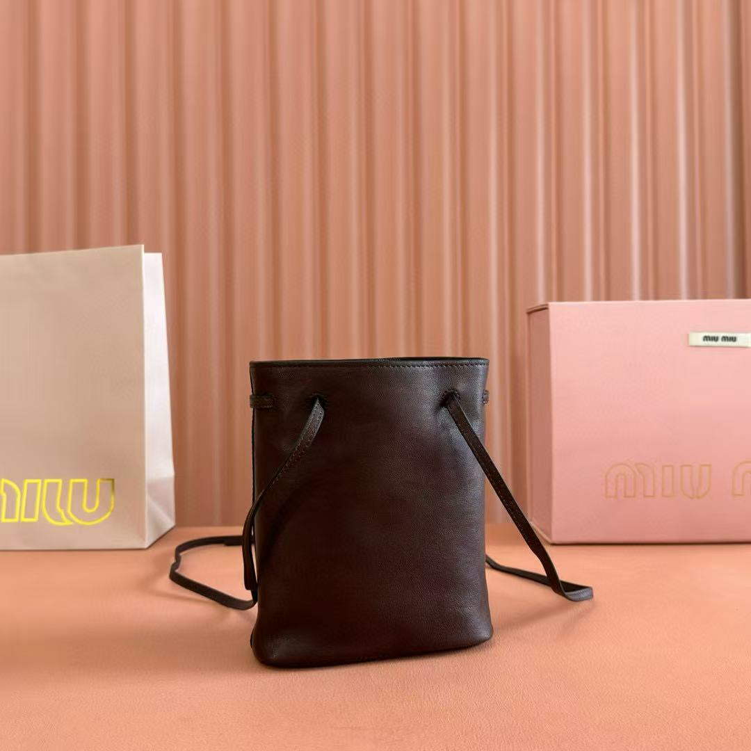 M*u Bucket Bag 14cm Coffee Grain Leather