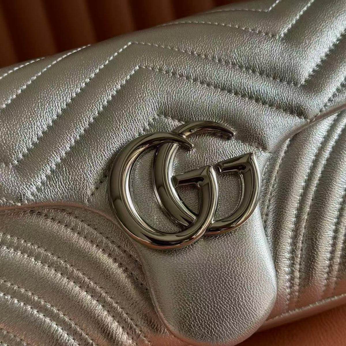 G*G Marmont Small Shoulder Bag Metallic Silver Leather