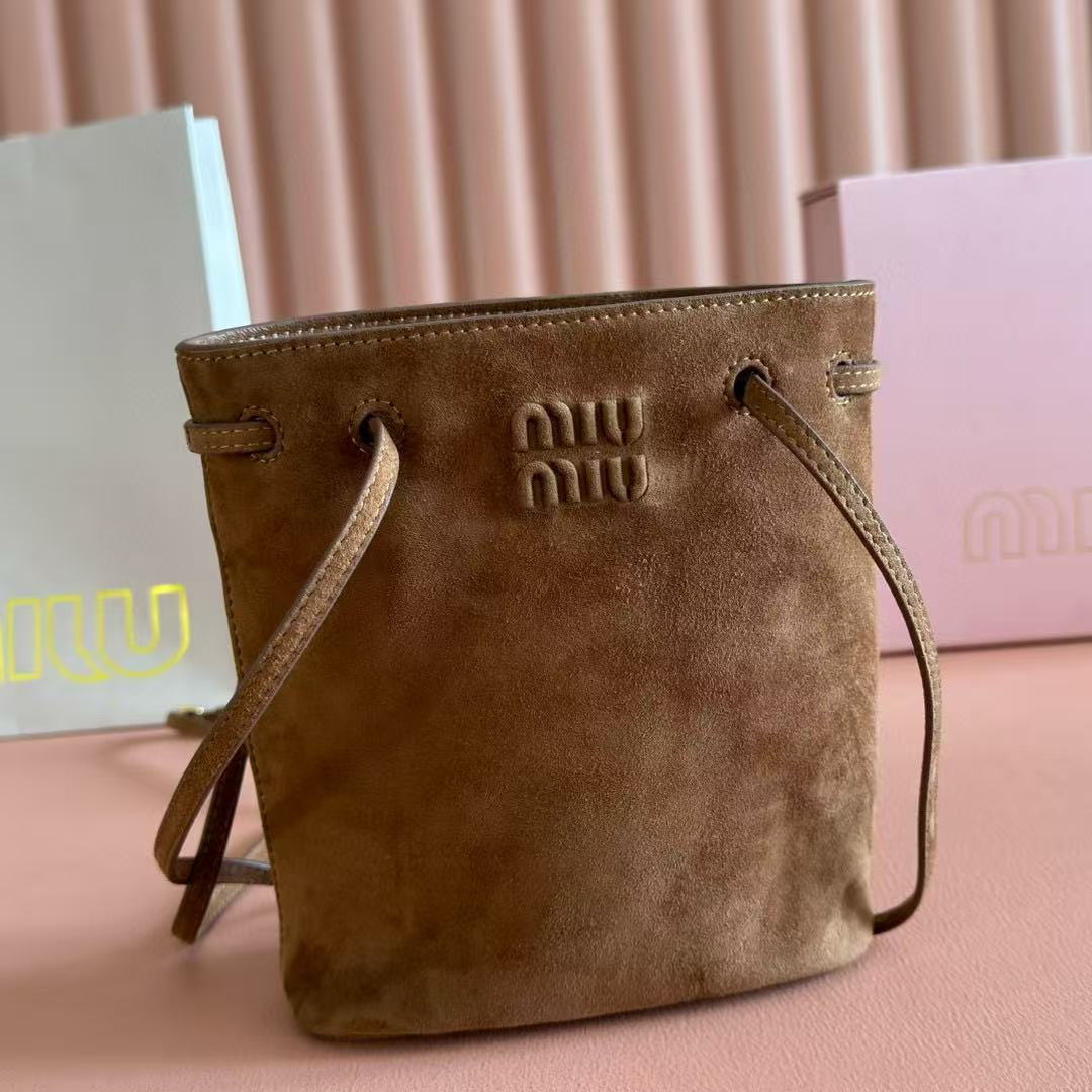 M*u Bucket Bag 14cm Brown Suede