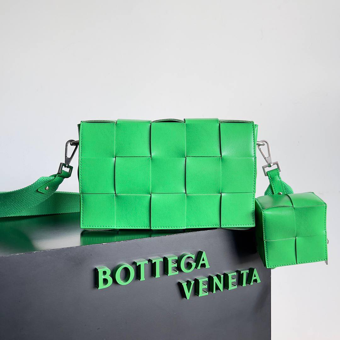 B*V Two One Cassette Bag Leather