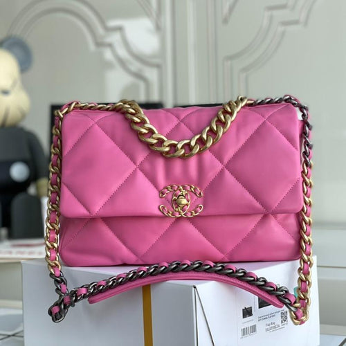 19 FLAP BAG LAMBSKIN