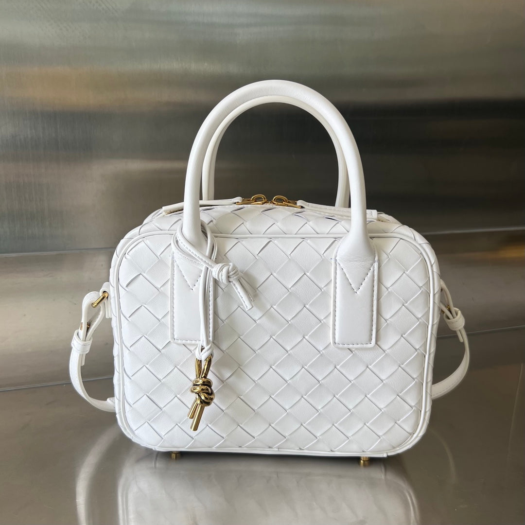 B*V GETAWAY LAMBSKIN