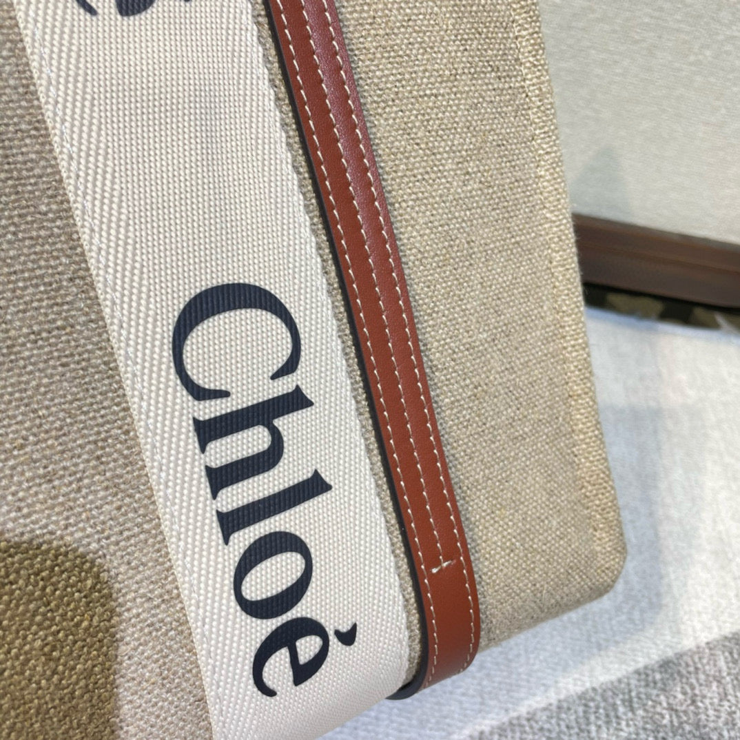 Chl*e Woody tote bag 37cm in linen brown white