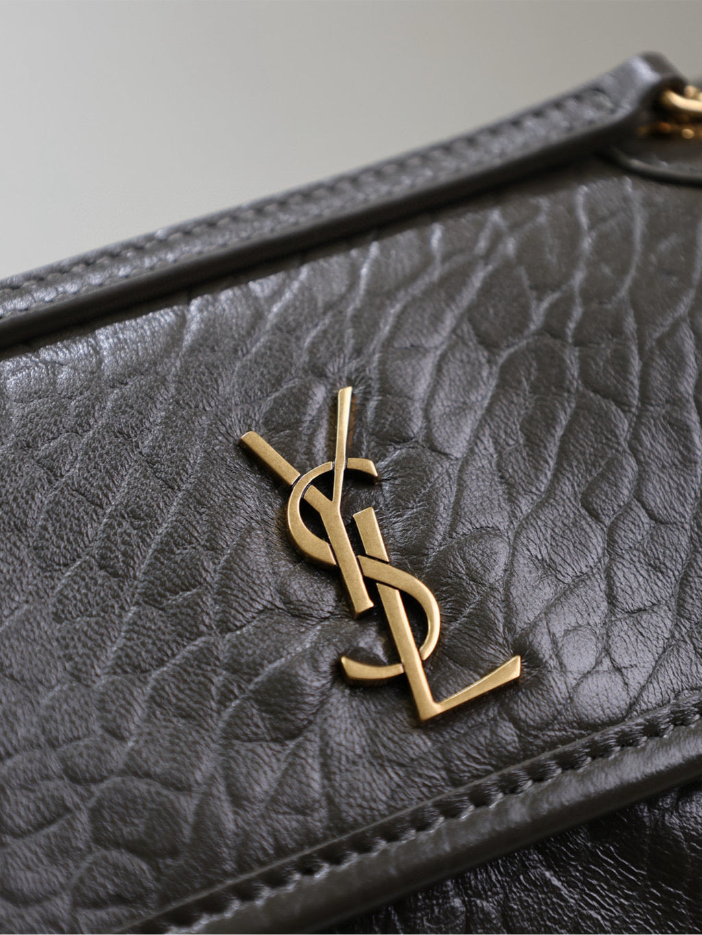 Y*S*L Niki Bag 18cm Black Gold Sheepskin