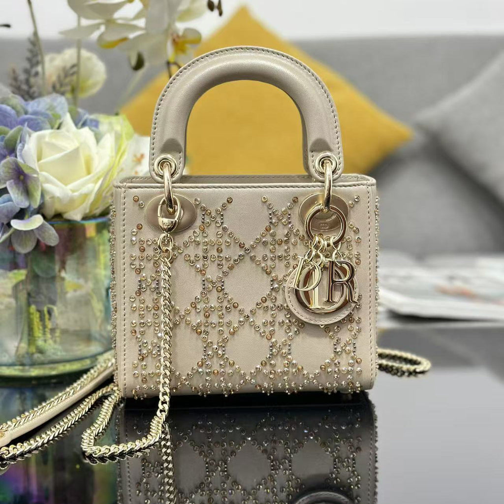 C*D Lady D*or 17 Bag Beige Calfskin