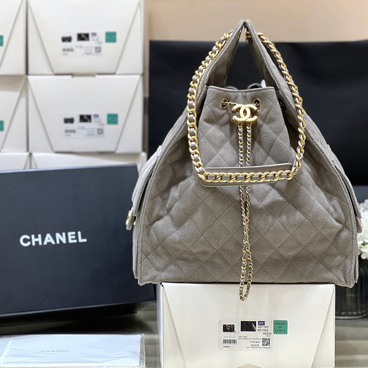 C*C 25 Handbag In Gray 40 Suede Calfskin Gold Hardware