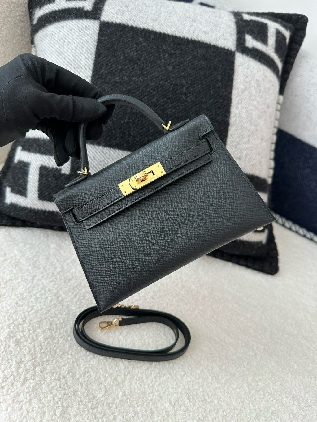 H*M Mini Kelly 19cm Black Epsom Gold Hardware Best Version