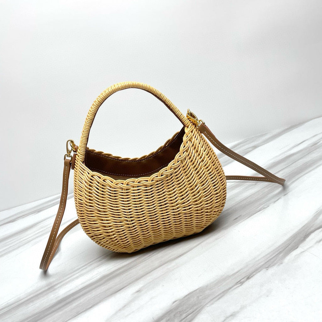 M*u WANDER 20 WICKER HOBO BAG IN TAN/ CAMERAL TAN