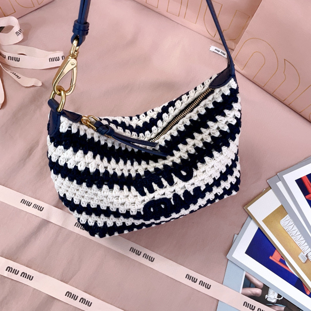 M*u*M*u Crochet Pouch Blue White Cotton