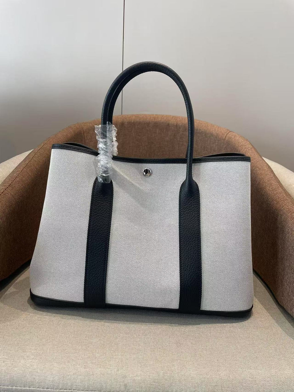 H*M GARDEN PARTY 36 WHITE BLACK CANVAS CALFSKIN