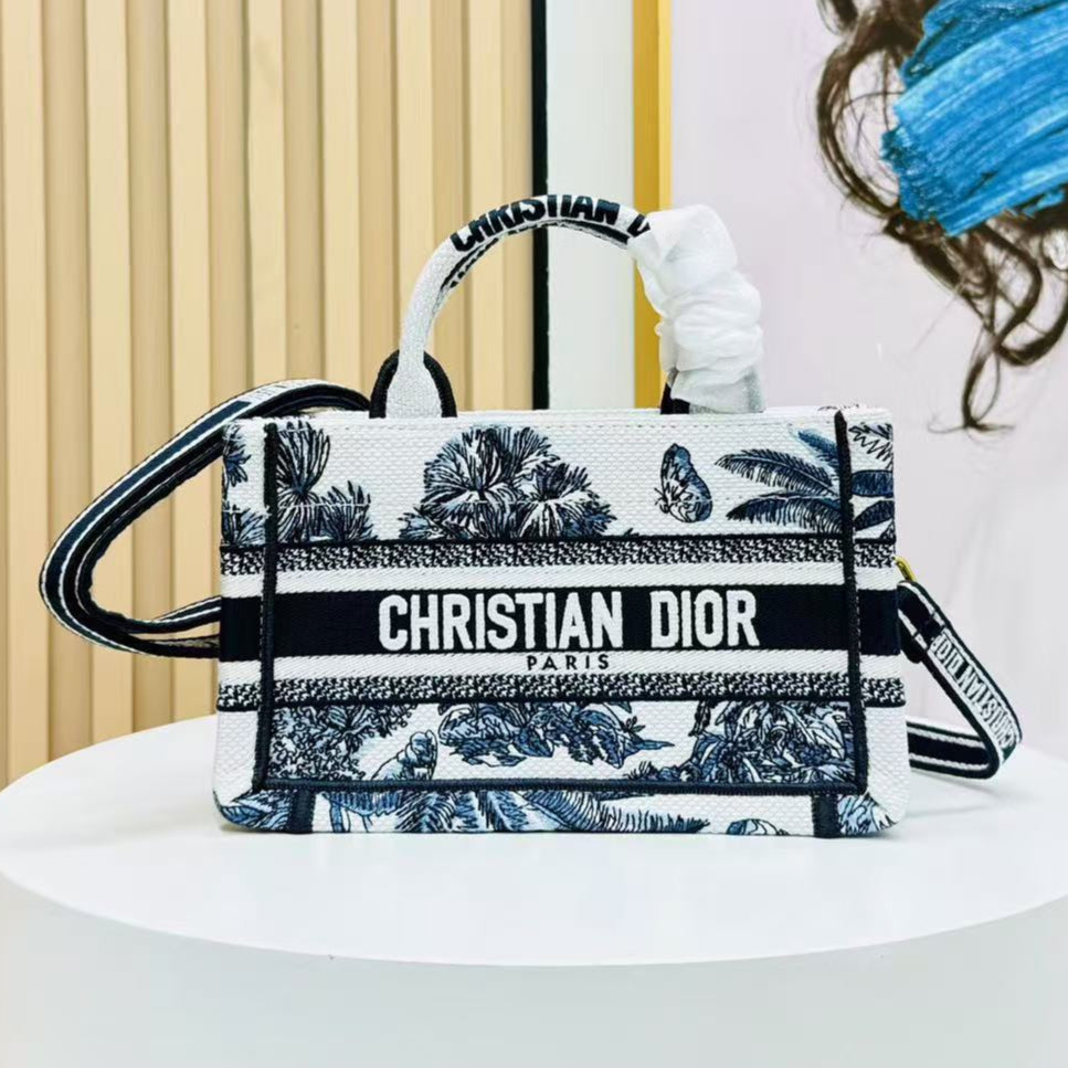 D*or Book Tote 21 cm Blue White Canvas