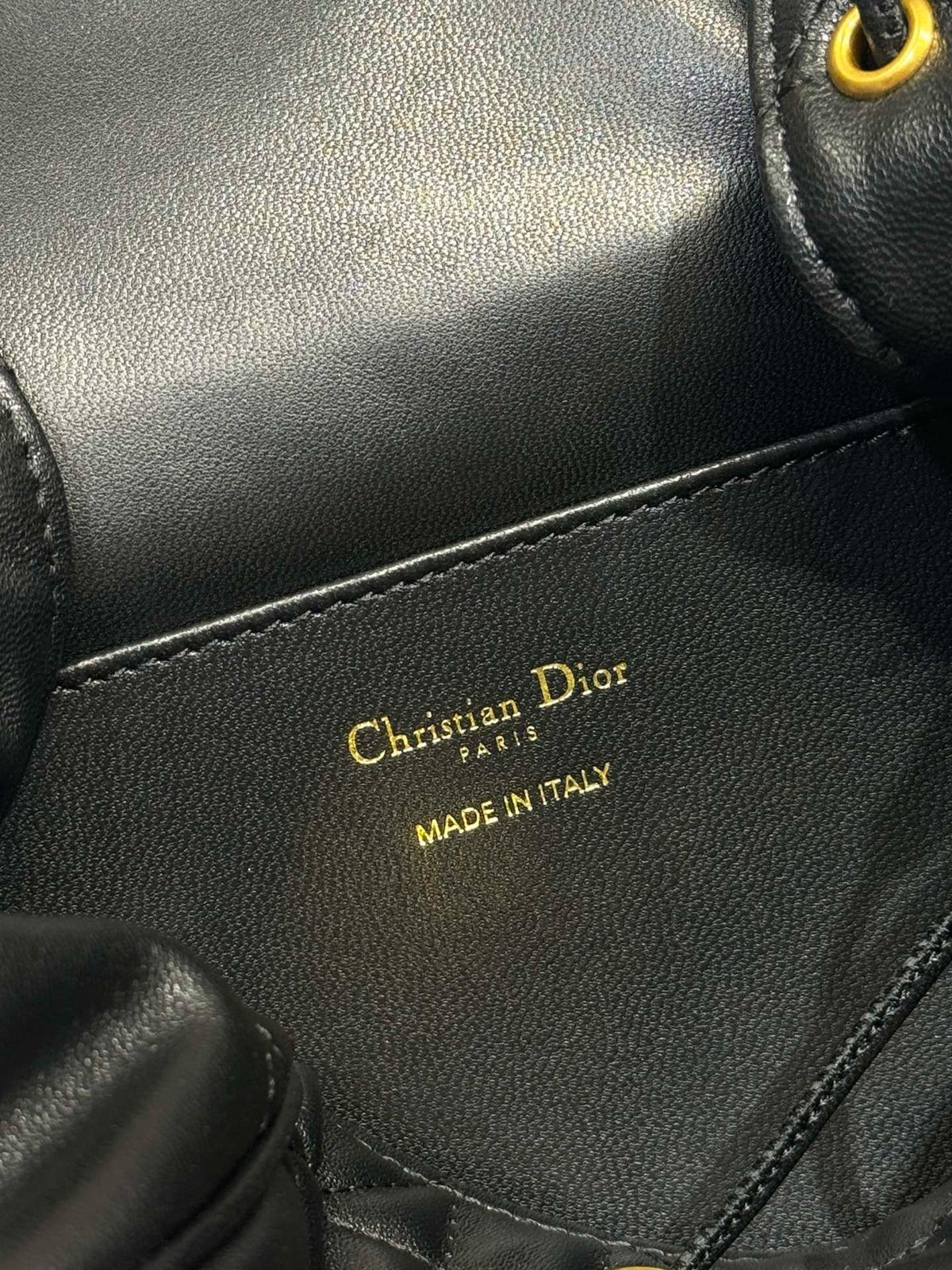 C*D Caro Medium Size Backpack Black Sheepskin 23 x 26.7 x 12.5 cm