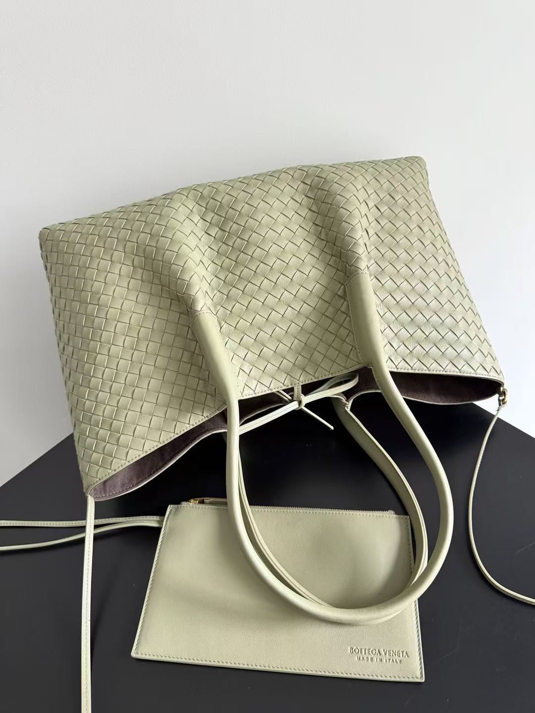 B*V Reversible Tote Bag Intreccio Calfskin Suede