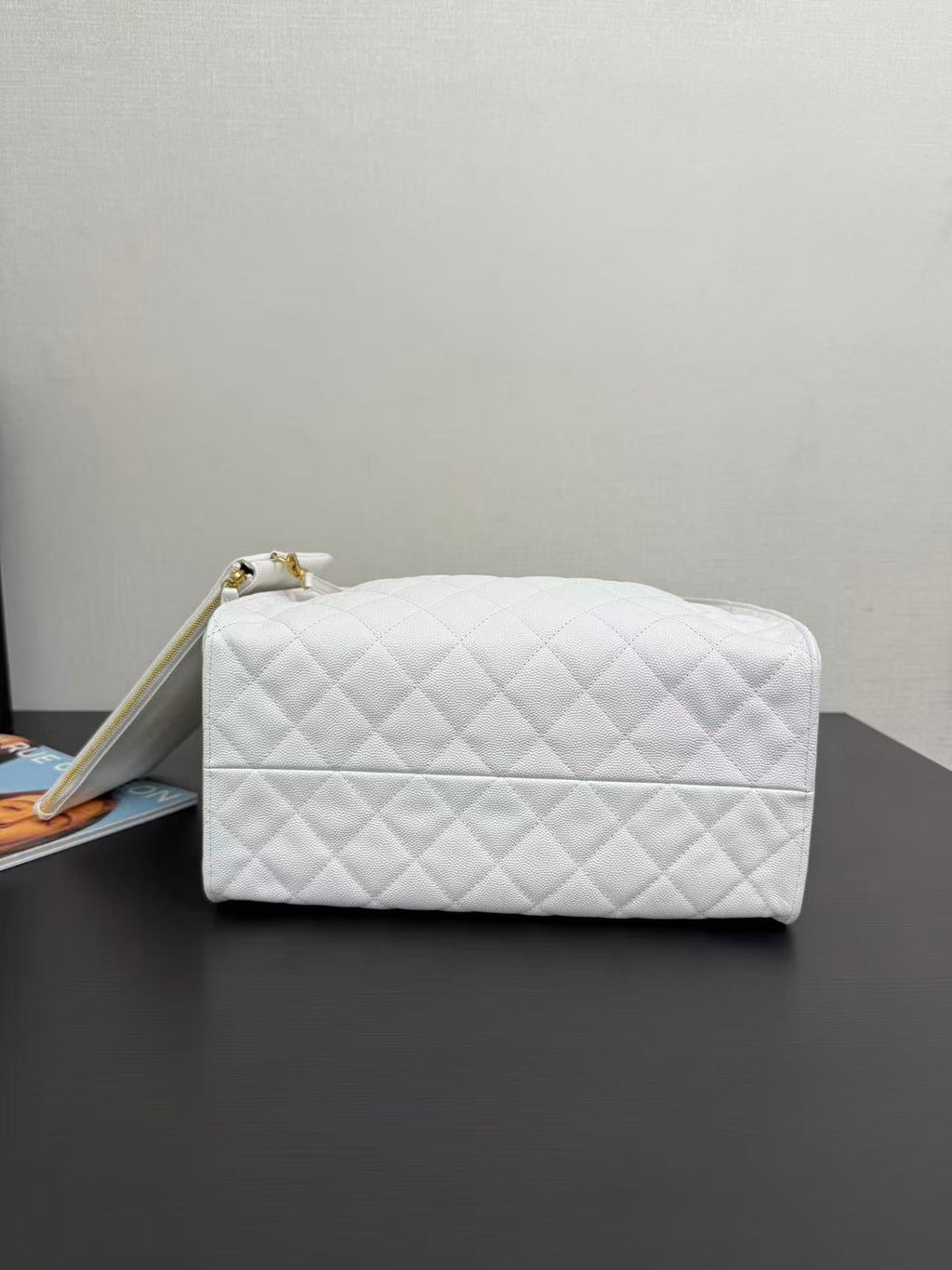 Ch*nel 2025 Hobo Bag 40cm White Grained Calfskin