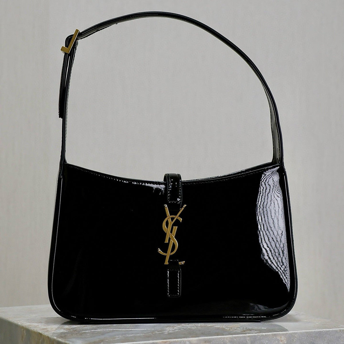 Y*S*L 2025 Le5A7 Bag 25cm Black Gold Patent Leather