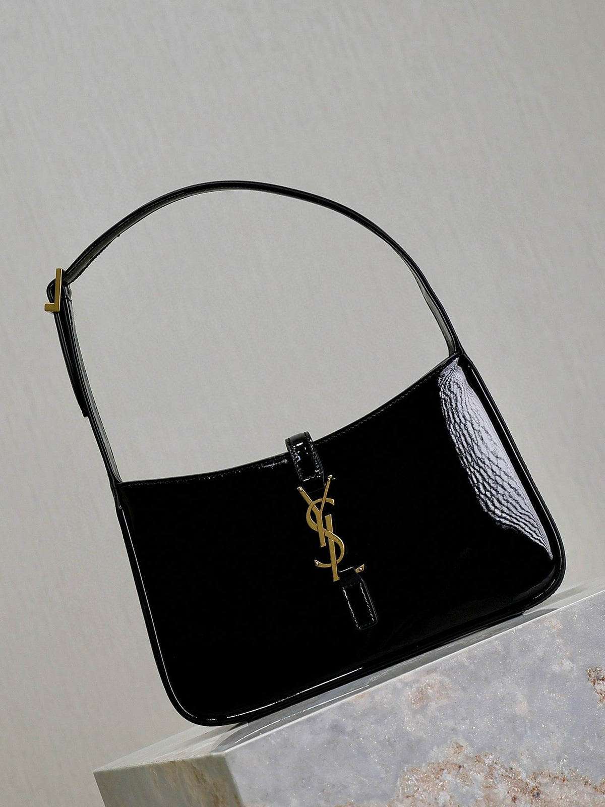 Y*S*L 2025 Le5A7 Bag 25cm Black Gold Patent Leather
