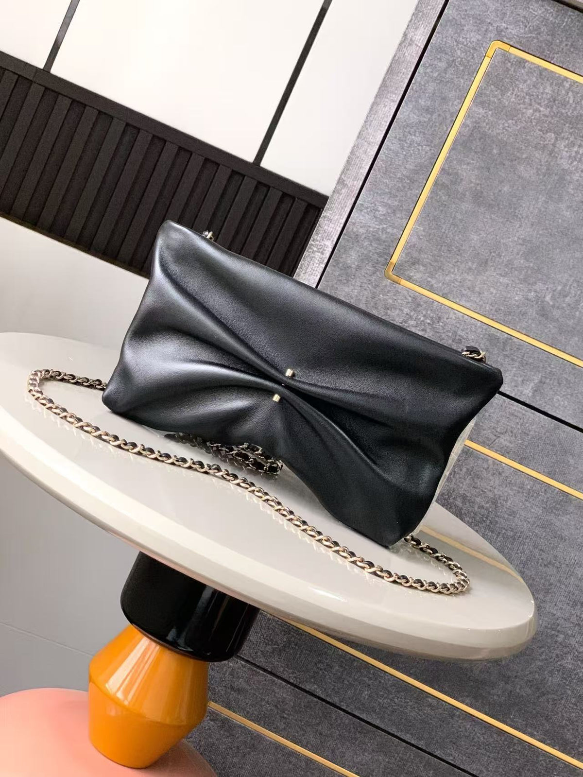 Ch*nel 2025 Shiny Pearl Clutch With Chain Bag 24cm Black Lambskin