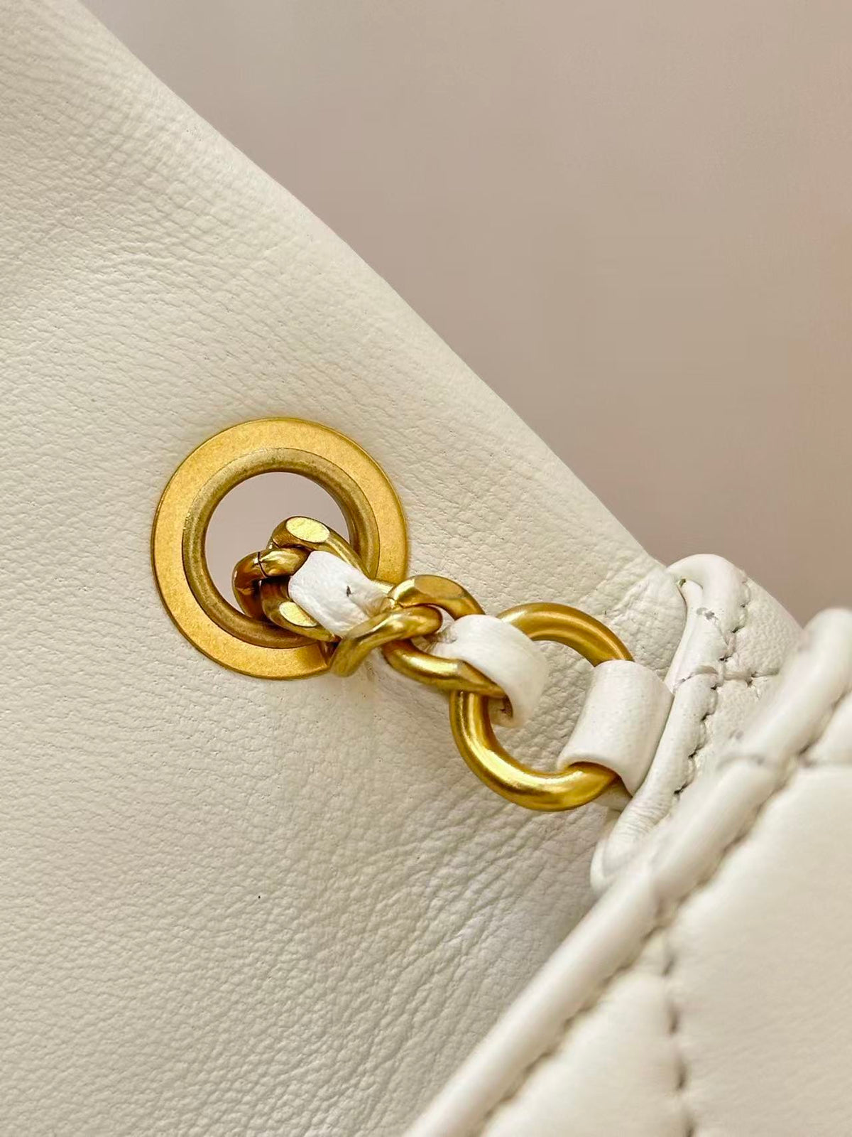 Ch*nel 2025 Flap Bag White Gold 20cm Shinny Lambskin