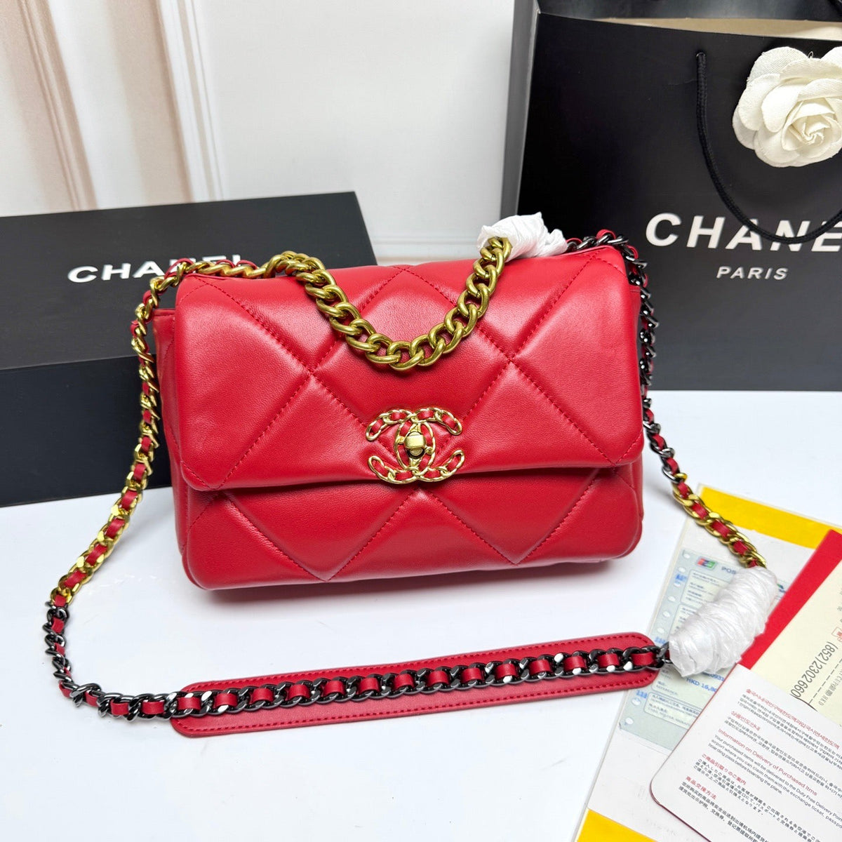19 FLAP BAG LAMBSKIN