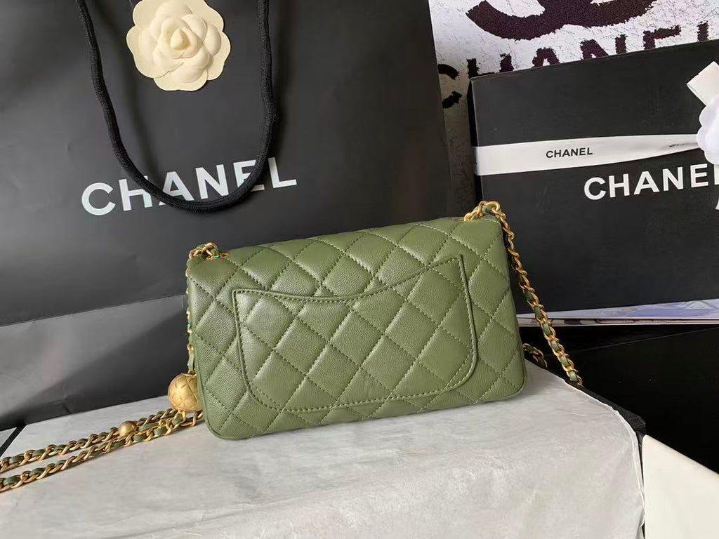 Ch*nel 25 Pearl Crush Square Flap Bag 20cm Dark Green Lambskin