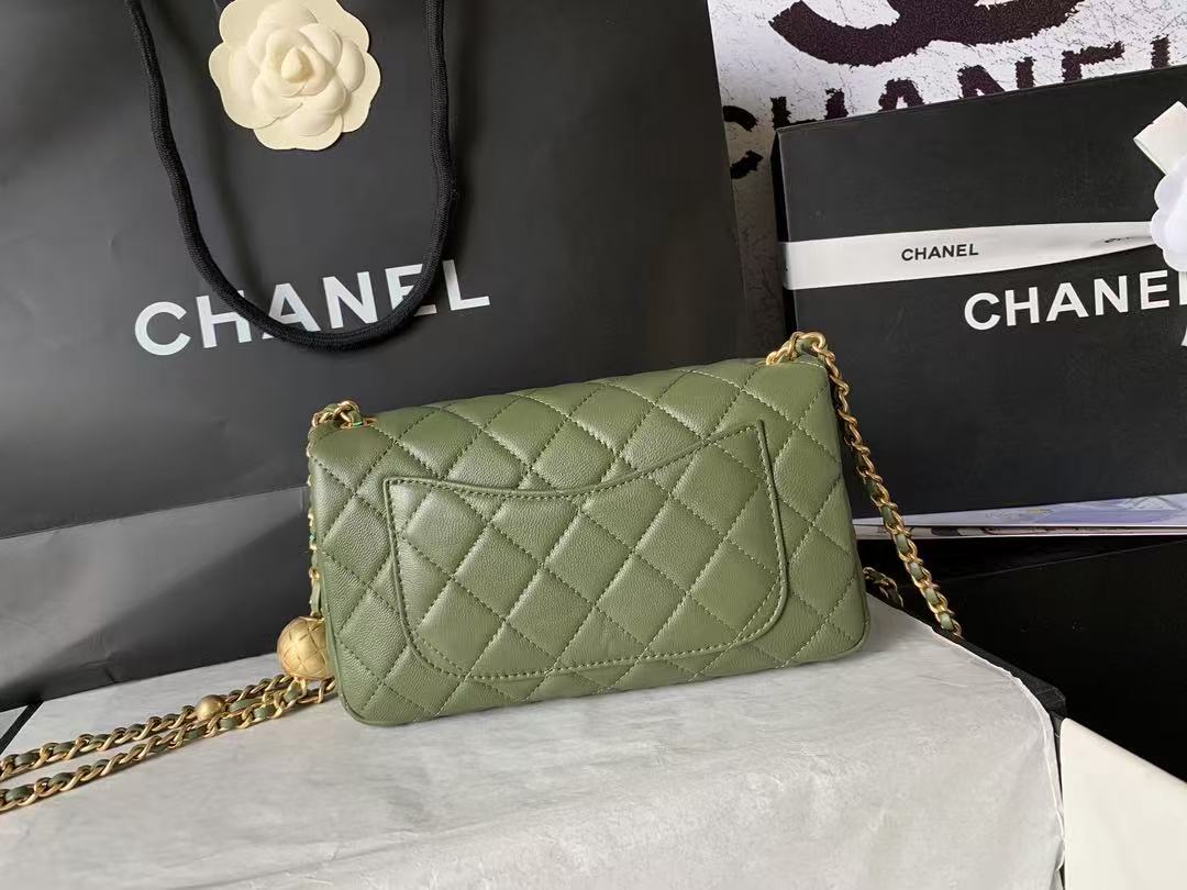 Ch*nel 25 Pearl Crush Square Flap Bag 20cm Dark Green Lambskin