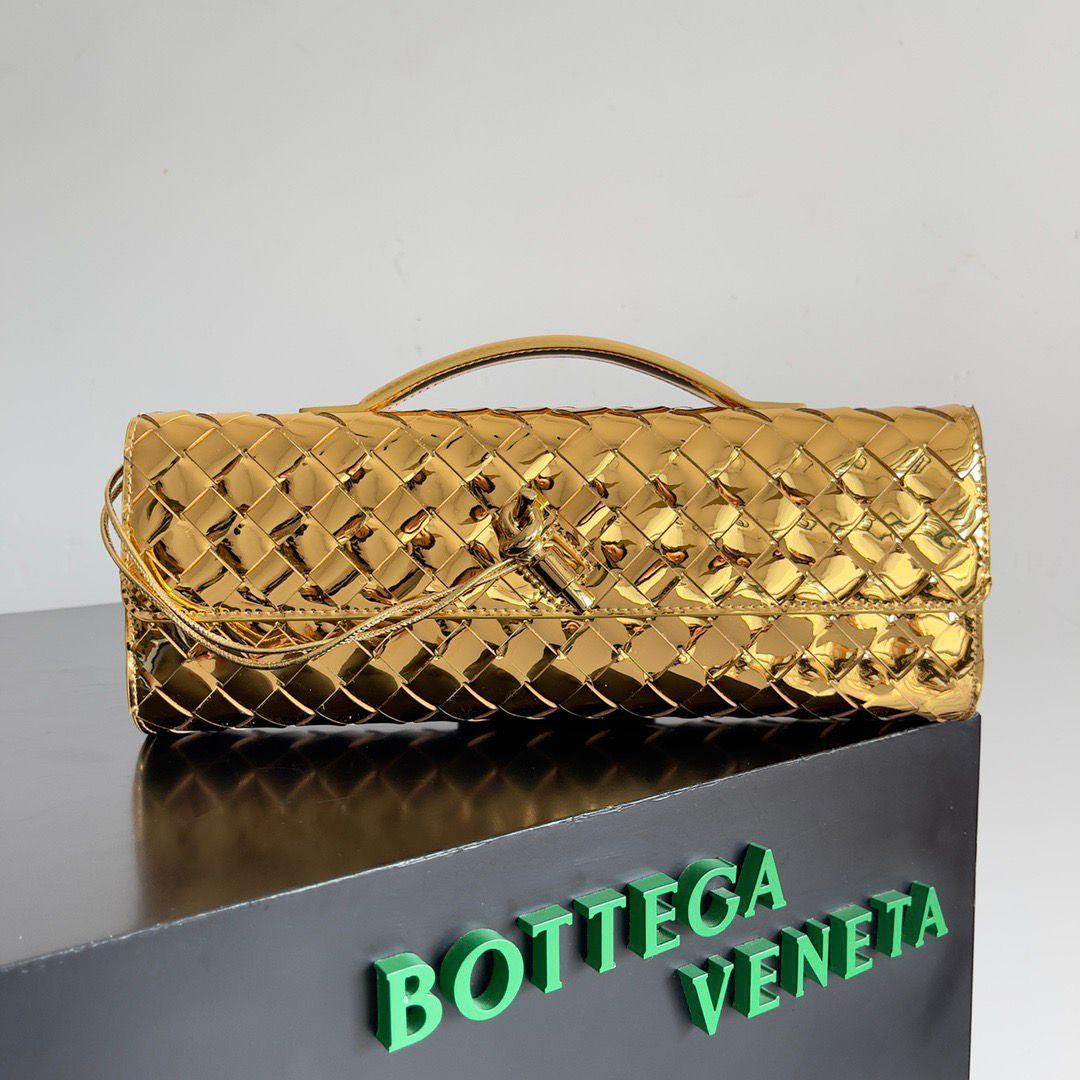 B*V Long Clutch Andiamo With Handle 31cm Golden Metalic Calfskin