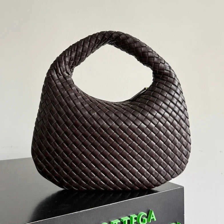 B*ttega V*neta Shoulder Bag 35cm Brown Intrecciato Leather