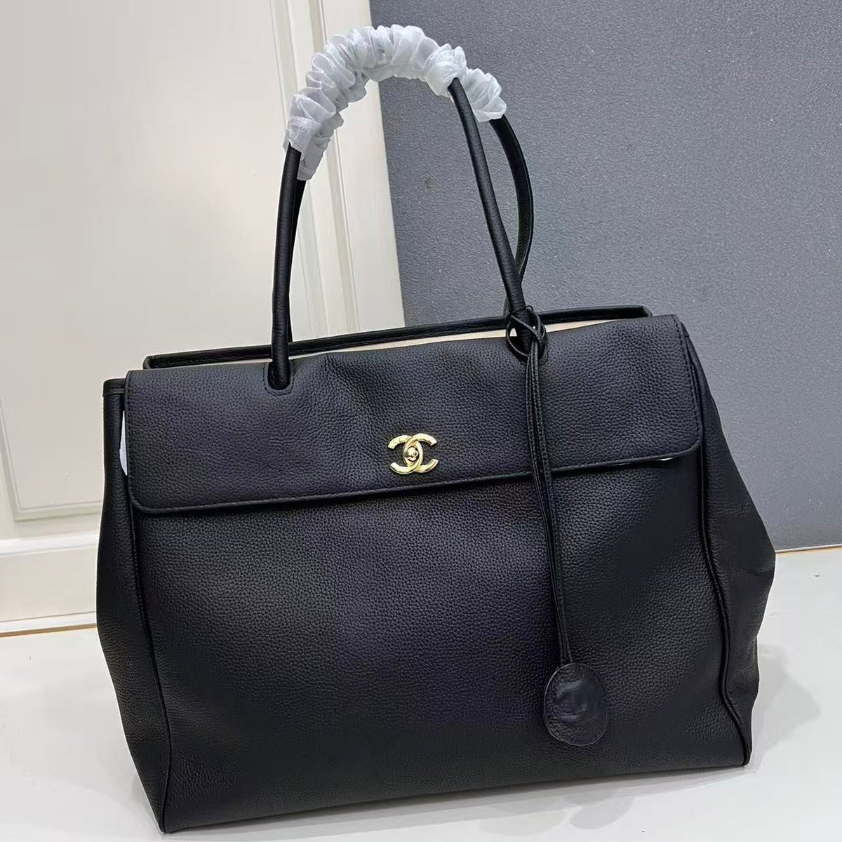 Ch*nel 2026 Maxi Shopping Bag 42cm Black Cowhide leather
