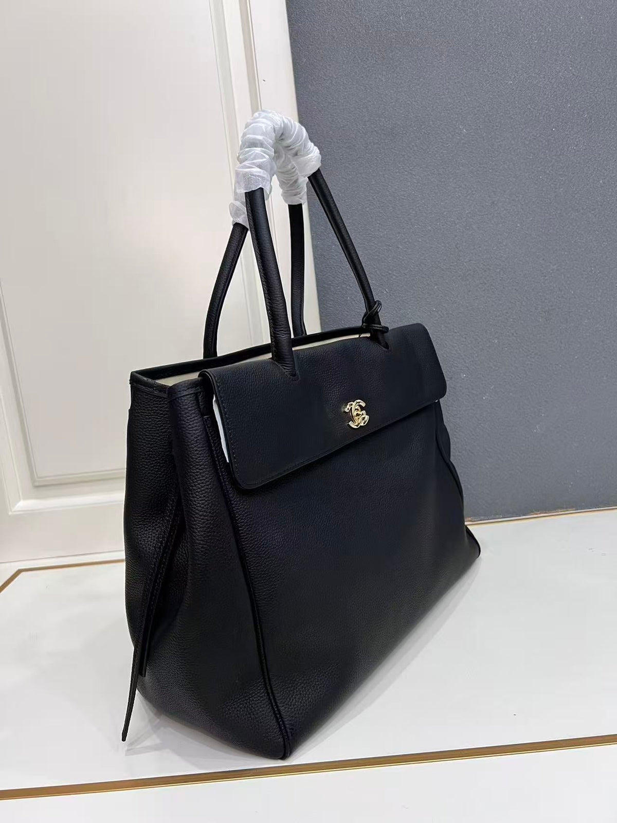 Ch*nel 2026 Maxi Shopping Bag 42cm Black Cowhide leather