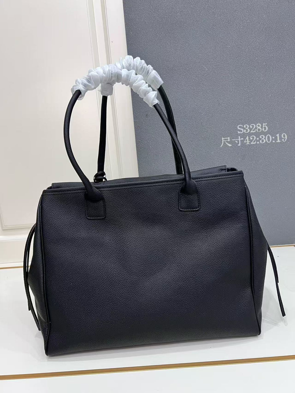 Ch*nel 2026 Maxi Shopping Bag 42cm Black Cowhide leather