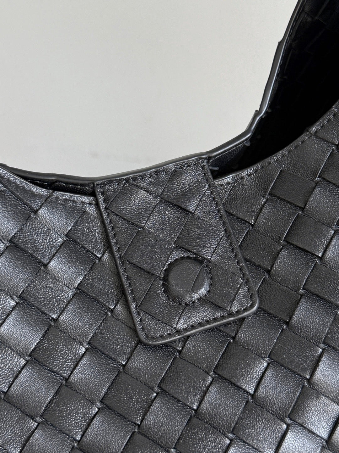 B*V 2026 Campana Shoulder Bag 39cm Black Leather