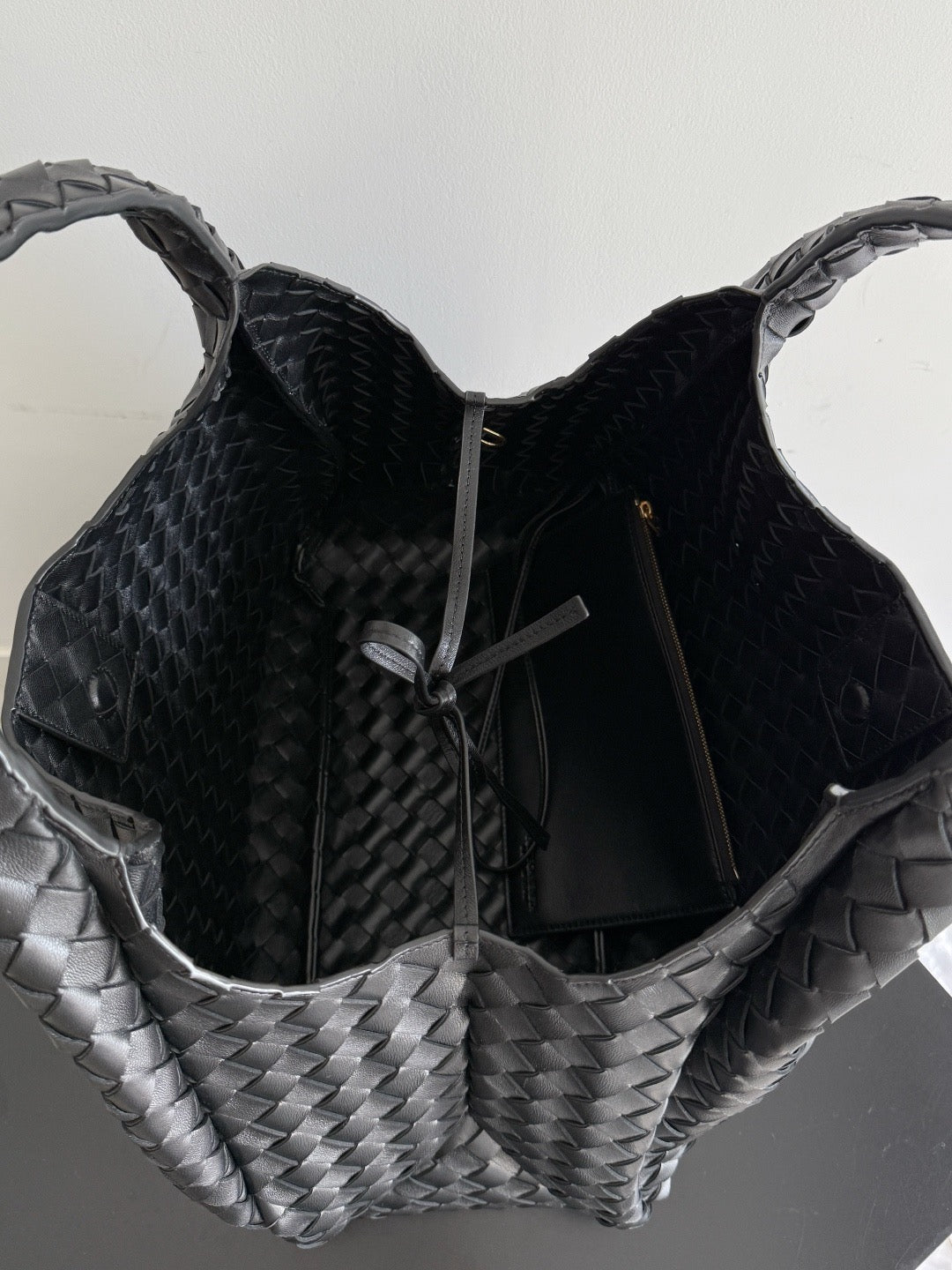 B*V 2026 Campana Shoulder Bag 39cm Black Leather
