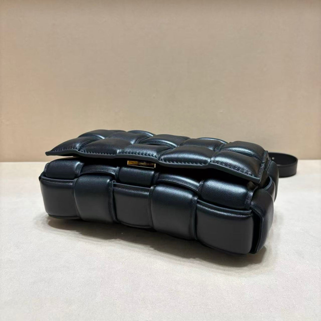 B*V CROSSBODY BAG IN BLACK  LAMBSKIN