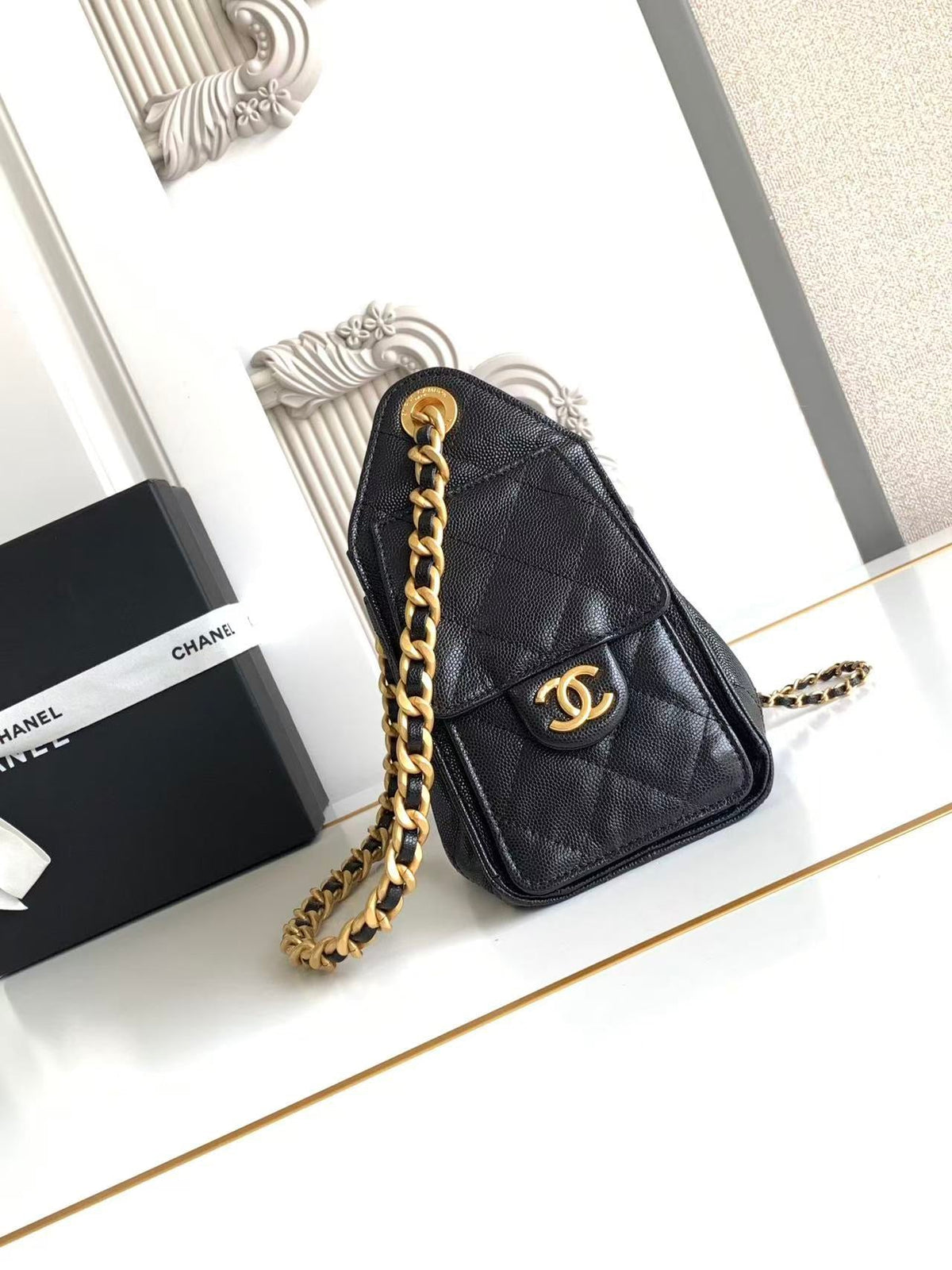 Ch*nel 25 Hobo Bag 22cm Black Calfskin GHW