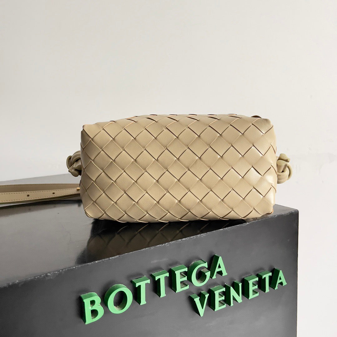 B*ttega V*neta 2026 Mini Loop Camera Bag Beige Woven Lambskin Leather