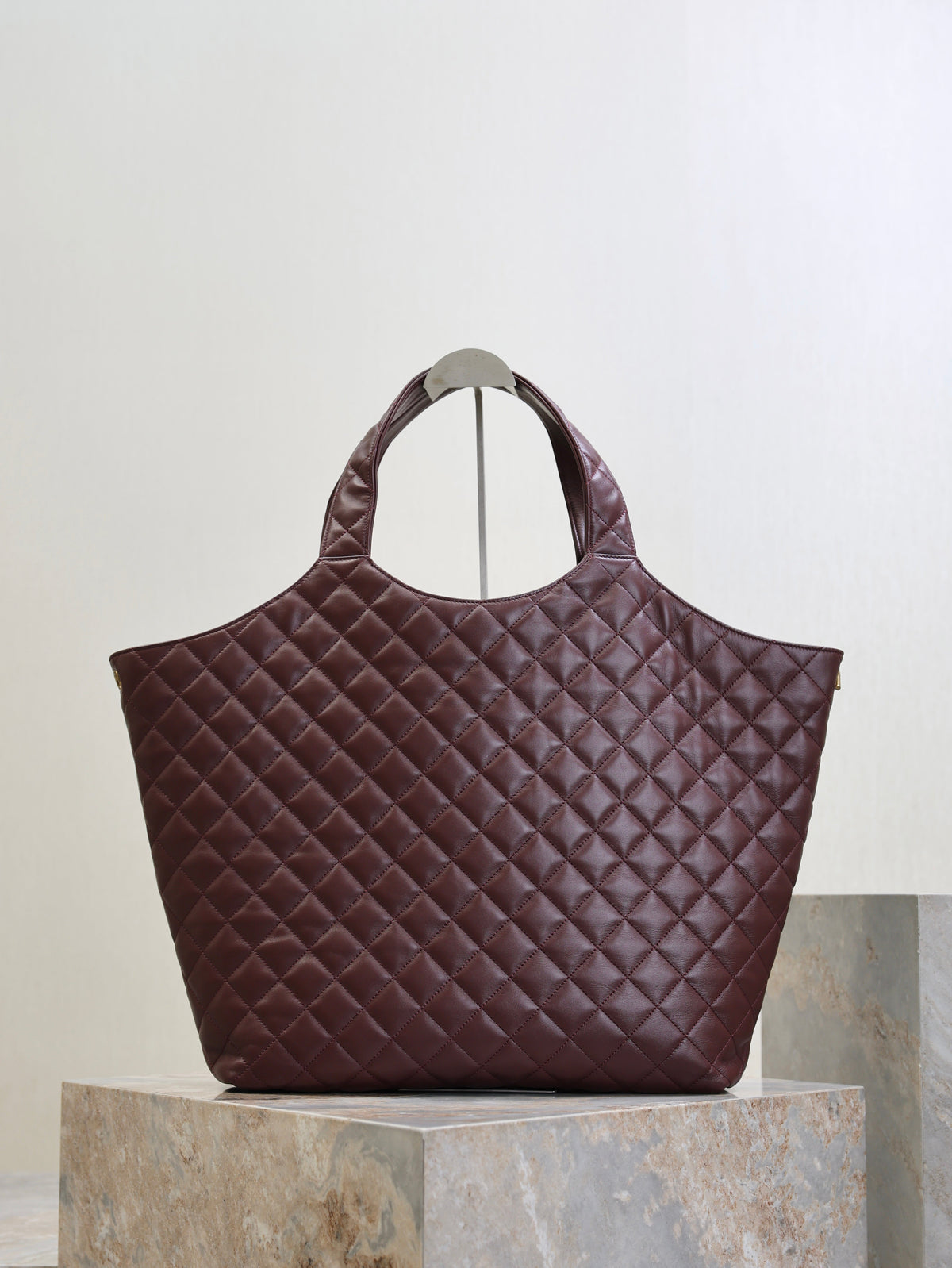 Y*S*L ICARE MAXI SHOPPING BAG 58 CM BURGUNDY SHEEPSKIN