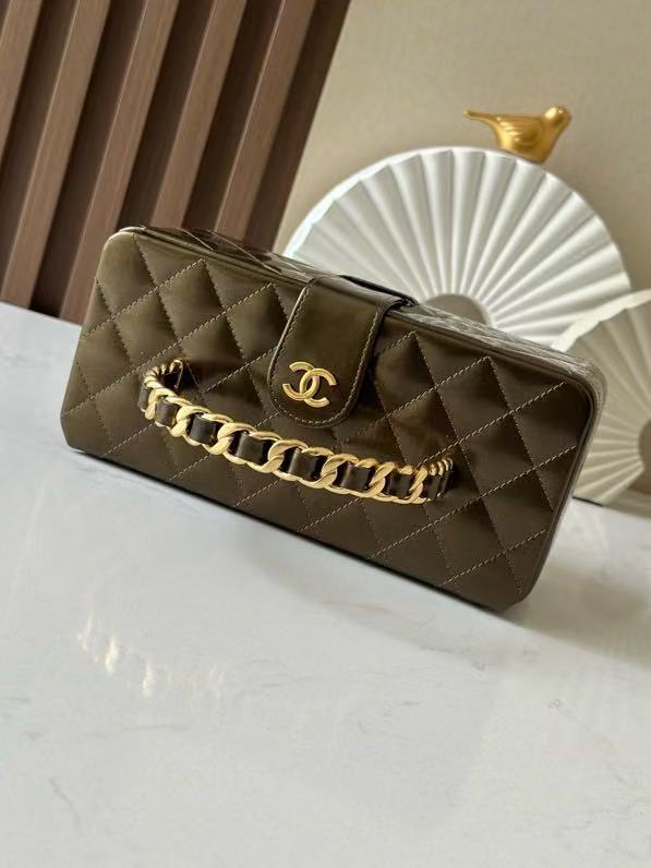 Ch*nel Vanity Vintage Bag 22cm Olive Green Patent Leather