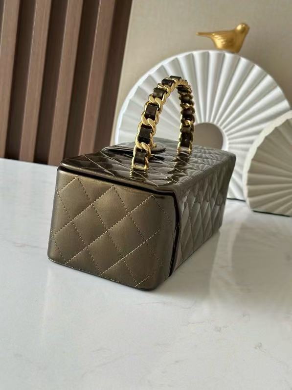 Ch*nel Vanity Vintage Bag 22cm Olive Green Patent Leather
